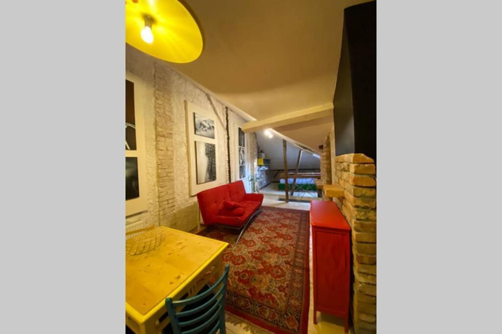 The House A La Cluj Villa Bagian luar foto